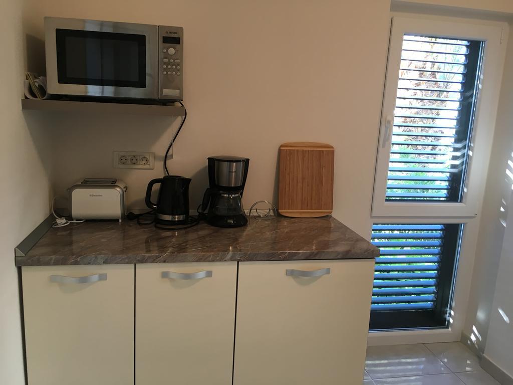 Sabina Apartments Omis Bagian luar foto