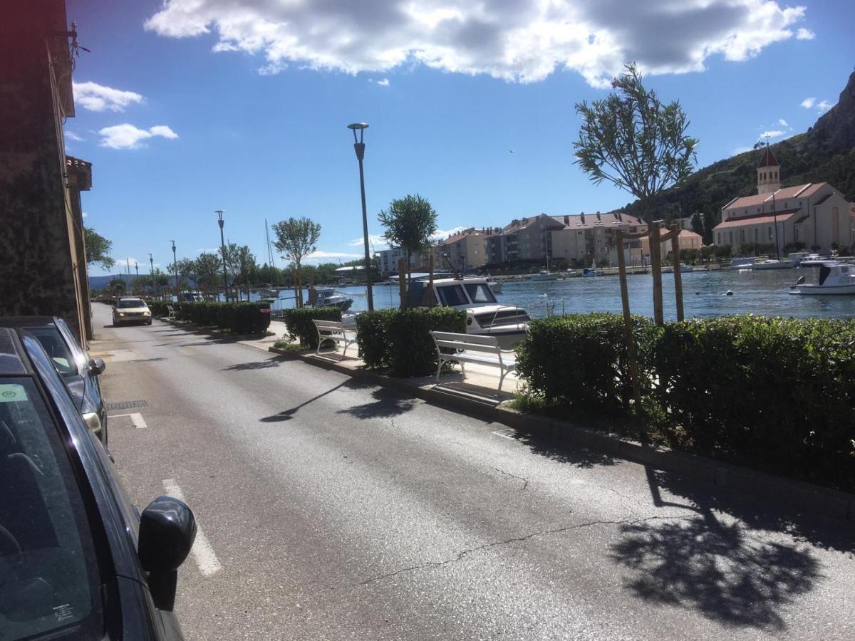 Sabina Apartments Omis Bagian luar foto
